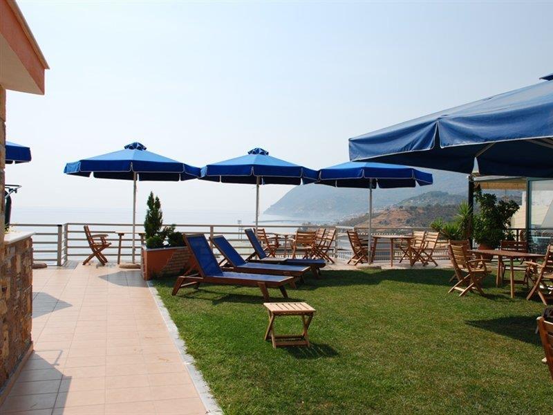 Hotel Vicky II Plomari Exterior photo